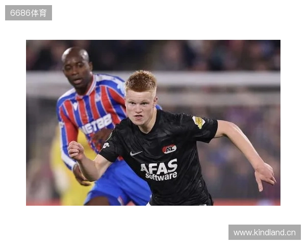 电讯报：纽卡有意引进小将斯密特，该球员非常乐意在一月加盟